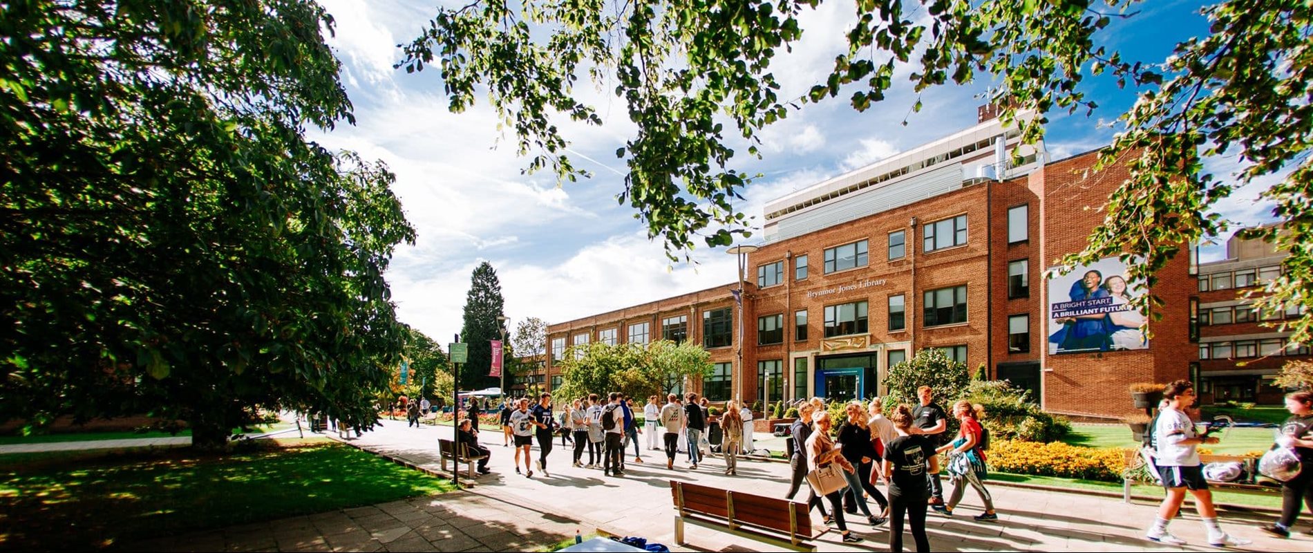 Web Full Screen-Hull University Welcome Week 2018-403